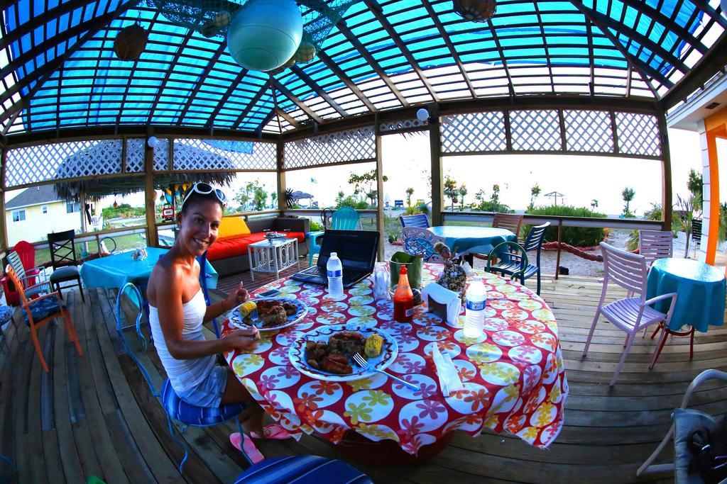Rollezz Villas Beach Resort Old Bight Exterior photo